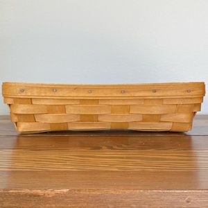 Longaberger Cracker Basket with plastic liner- 1999